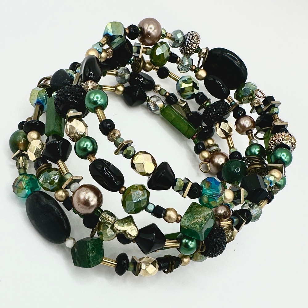 Green beaded wrap memory wire bracelet, gemstone bracelet, cuff bracelet boho